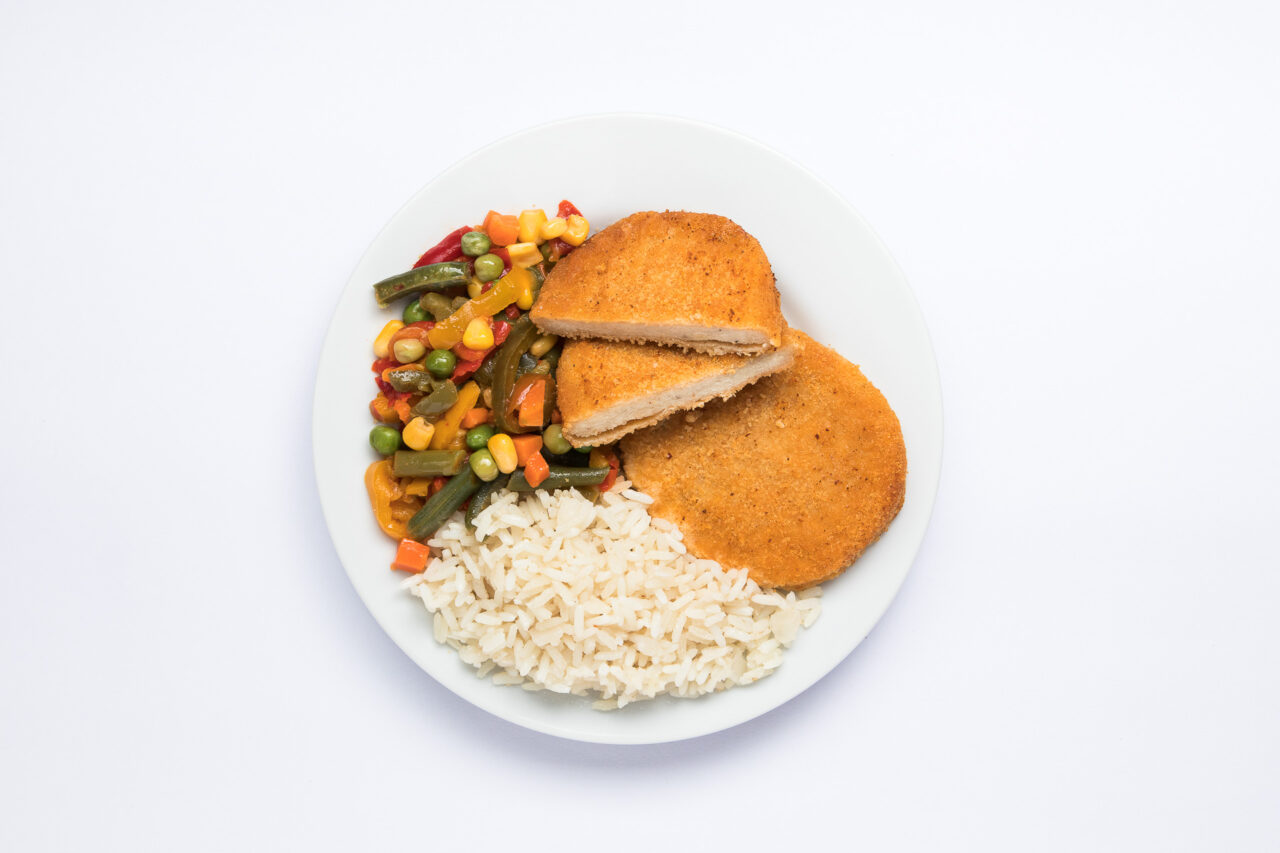  Wok de verdura con medallón de pollo y arroz cortada